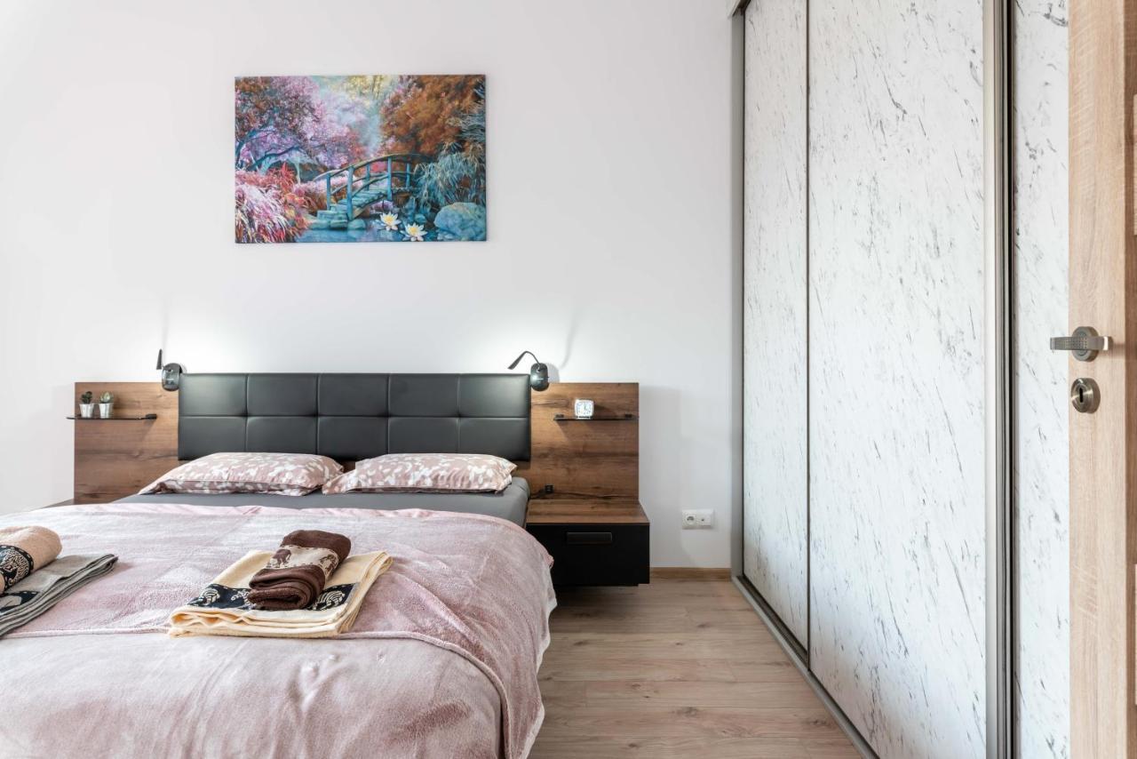 Apartwro - Apartament Przy Wyspie Slodowej, Garaz, Projektor, Rowery Apartment Wroclaw Exterior photo